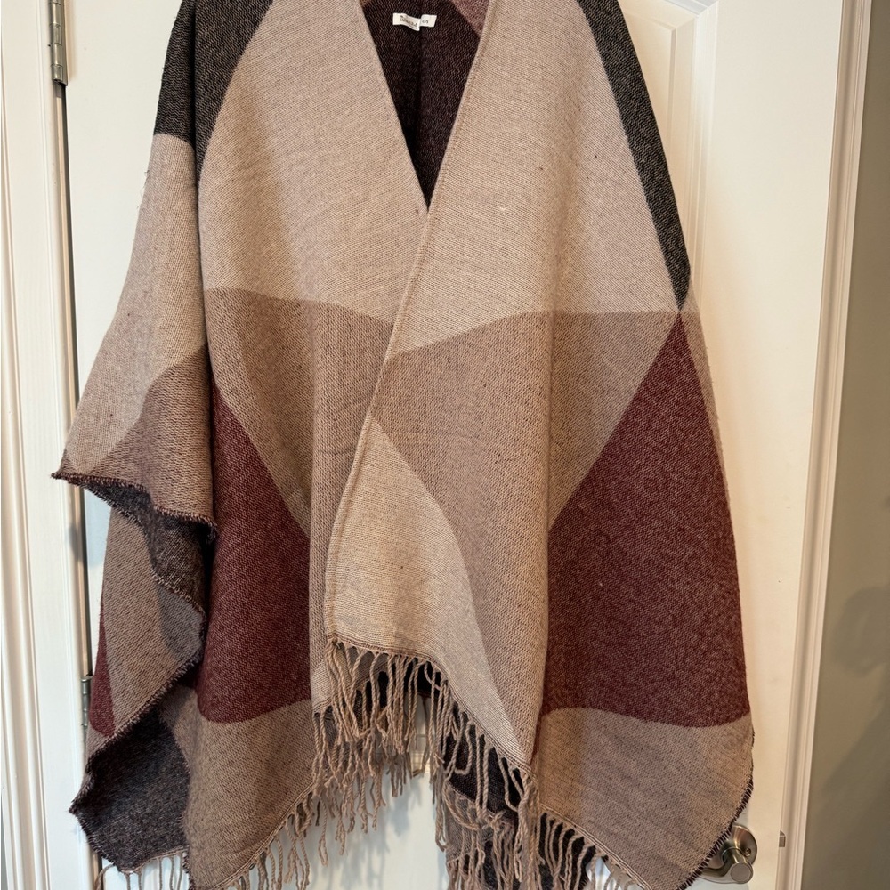 Geometric Patterned Poncho with Fringe - Picture 2 of 4